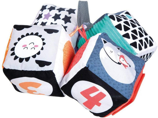 Cubes en tissus : noir et blanc