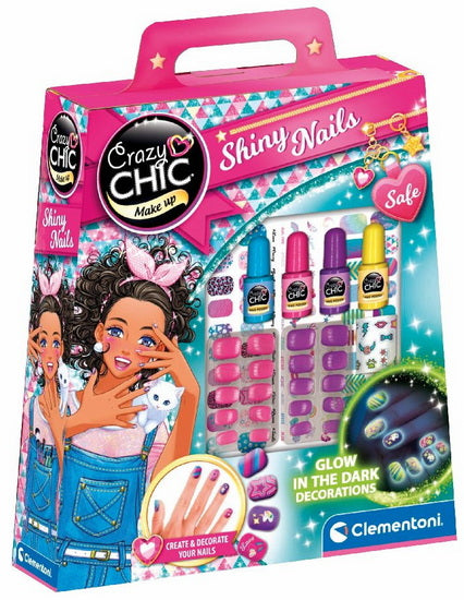 Ongles brillants dans le noir