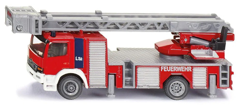 Camion de pompier Mercedes avec échelle